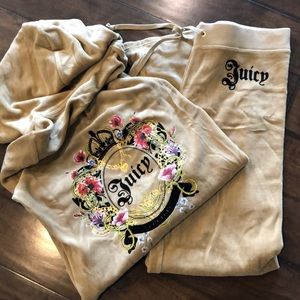 Juicy couture sweat suit